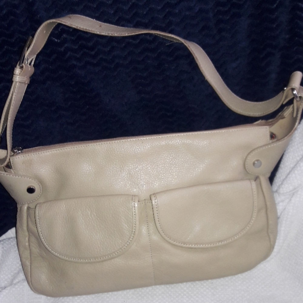 3/$25 pebble leather Bag